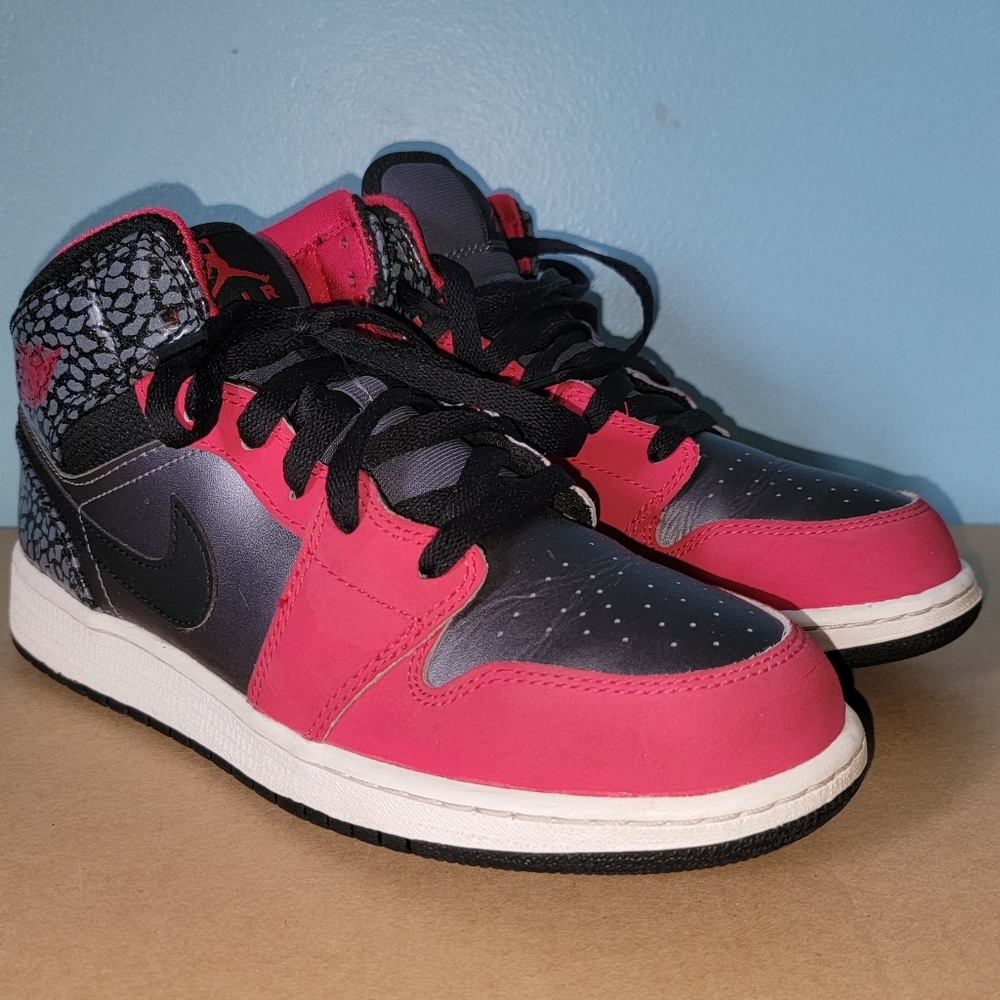 Nike Jordan 1 Mid Dark Gray Legion Red 6.5Y